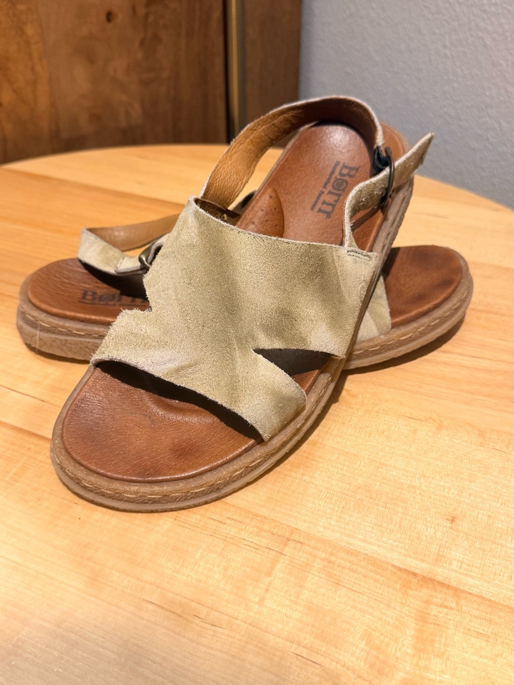 Born Womens Carah Suede Leather Peep Toe Slingback Sandals Shoes